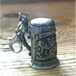 Best 1 Charivarianhänger/ Trachtenanhänger Bierkrug/Maßkrug, antik-silberfarben Trachtenschmuck