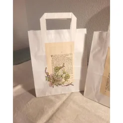 Sale 2 er Set Geschenktüten mit alter Buchseite & Blümchen Geschenkverpackungen