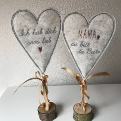 Tischdekoration|aba 2 er Set Herzen auf Standfuß  in der Farbe COGNAC - Tisch/Fenster Dekoration aus 100 % Wollfilz - für liebe Menschen