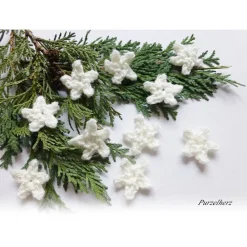 10 gehäkelte Sterne mit Glitzer - Häkelapplikation,Kartengestaltung,Streudeko,Tischdeko,Weihnachten,Gastgeschenk,creme Weihnachtsdeko