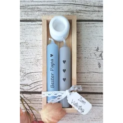 Best 2 Stabkerzen mit Halter im Set in einer Eichen-Holzbox ~ Kerzen "Bester Papa" ~ Deko Kerze Vatertag Dekoration