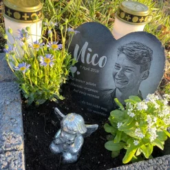 Online 15 x 17 cm Schieferherz mit Gravur – personalisierter Gedenkstein mit Foto & Wunschtext als wetterfester Grabschmuck Gedenksteine