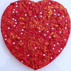 Kunst|Susanne Hiebl...die etwas andere Art! Acrylbild ROTES GLITZERHERZ Herz Herzbild Valentinstag Geschenk Muttertag Acrylbild Collage Bild auf herzförmigem Keilra