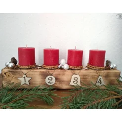 Discount Adventsbalken aus Holz mit roten Kerzen und Glaskugeln/ Adventsgesteck / Adventsdeko Adventskränze