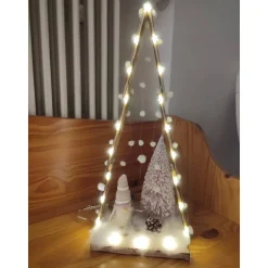 Adventsdeko Holztanne geschmückt Wichtel mit LED Beleuchtung 22x40cm rosa Tischdekoration