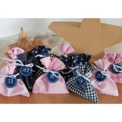 Adventskalender / Säckchen zum befüllen / Stoffsäckchen mit Zahlen blau rosa Adventskalender