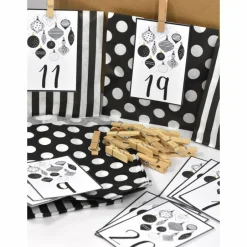 Sale Adventskalender DIY mit Kraftpapiertüten, Zahlen und Holzklammern mir grafischen Motiven Adventskalender