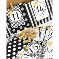 Adventskalender|Cathy Thica Adventskalender DIY mit Kraftpapiertüten, Zahlen und Holzklammern mir grafischen Motiven