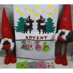 Best Adventskalender Rentiere handgemacht mit LED-Lichterkette, personalisierbar, Baumwolle Adventskalender