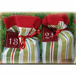 Adventskalender|Blinni-Fashion Adventskalender Stoff Säckchen mit gestickten Zahlen für Kinder und Erwachsene, Weihnachten, Advent, verschiedene Farben