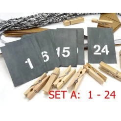 Adventskalender|bunt-mixx-DESIGN Adventskalender Tüten Klammern, 50m Textilgarn, Auswahl: 24 oder 25 Zahlen, Kreidetafel Anhänger, DIY-Set