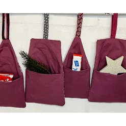 Adventskalender|Herzknoten Adventskalender, Vorweihnachten, grau-bordeaux-rosa-beere, genäht, gestickt ,Unikat, 24 Häuschen zum aufhängen, Kinder
