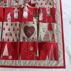 Adventskalender|Beate Modell Beckum Adventskalender zum Befüllen aus Stoff in Rot-Beige, Wandbehang