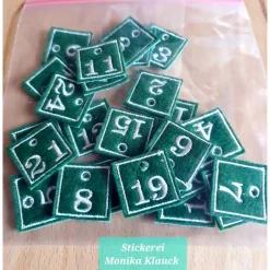 Hot Adventskalenderzahlen, Anhänger auf Filz gestickt Adventskalender