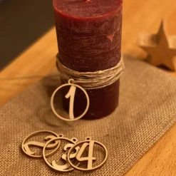 Adventskranz Zahlen|Werkstatt am See Adventskranz Anhänger Holz Zahlen 1 2 3 4 – Weihnachtsdeko Set
