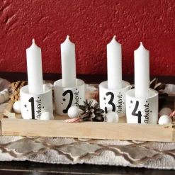 Online Adventskranz mit Kerzenhaltern auf Holztablett | Minimalistische Weihnachtsdeko mit 4 Kerzen Adventskränze