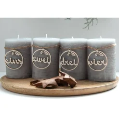 Outlet Adventskranz Zahlen Holz 1–4 in Schreibschrift mit Ilex-Blättern – handgemachte Holzzahlen, natürliche Weihnachtsdeko Adventskranz Zahlen