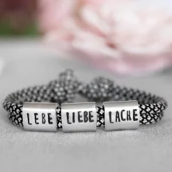 Schmuck|Miss Rose Armband personalisiert mit Gravur handgestempelt zur Kommunion, Geburtstag, Schulanfang, Konfirmation, Lebe Liebe Lache, Herrenarmband, Namensarmband