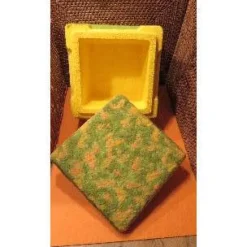 Online Aufwändig gestaltete österliche Geschenkbox " Huhn und Hase " Geschenkverpackungen