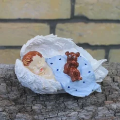 Clearance Baby Junge mit Teddy in Engelsflügel gebettet, handbemalt Gedenksteine