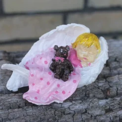 Clearance Baby Mädchen mit Teddy in Engelsflügel gebettet, handbemalt Gedenksteine