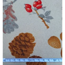 Herbst|liebelein-handarbeiten Baumwollstoff mit Herbstmotiven, Dekostoff, Breite 1,40 m, Meterware, natur,  beige, grau, rot, Fliegenpilz, Nüsse