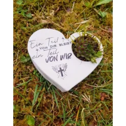 Clearance Bepflanztes Herz aus Beton mit Schriftzug Grabschmuck Trauer Grabgesteck Grabherz Gedenksteine