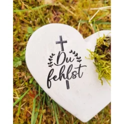 Clearance Bepflanztes Herz aus Beton mit Schriftzug Grabschmuck Trauer Grabgesteck Grabherz Gedenksteine