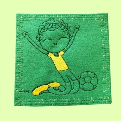 Sale bestickte Filz-Untersetzer für den Fussball-Abend, eckig,grün, Größe ca.12 x 12 cm, Fussball-Dekoration Tischdekoration