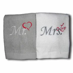 Bestickte Handtücher Mr. & Mrs. Love mit Monogramm Frotteetuch 2er Set Geschenk für Verliebte Hochzeit Valentinstag Gastgeschenke