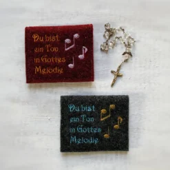 Discount Bestickte Rosenkranztasche aus Filz *Motiv Du bist ein Ton in Gottes Melodie 1 *individuell angefertigt Rosenkranztäschchen