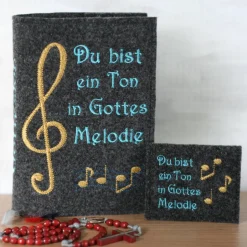 Discount Bestickte Rosenkranztasche aus Filz *Motiv Du bist ein Ton in Gottes Melodie 1 *individuell angefertigt Rosenkranztäschchen