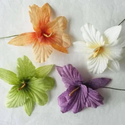 Geschenkverpackungen|Perlen Steine Zubehör Blüte in 4 Farben als Deko auf einer Geschenkverpackung