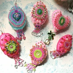 Discount Boho Ornament Unikat handbestickt bunt mit Perlen – Luxus Deko Herz & Oval, pompös handmade Ostereier