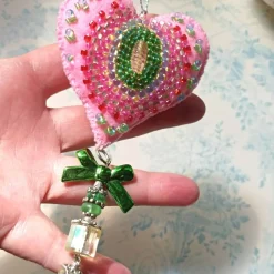 Discount Boho Ornament Unikat handbestickt bunt mit Perlen – Luxus Deko Herz & Oval, pompös handmade Ostereier