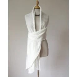Brautstolen & -Boleros|Nica Weingartner Brautschal ivory aus reinem Kaschmir, gestrickte Hochzeitsstola, weiches Umschlagtuch, zartes Schultertuch