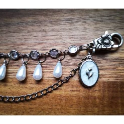 Hot Charivari ,  Ohrringe fürs Dirndl, Dirnd- Schmuck, weiss Trachtenschmuck