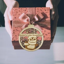 Sale Christbaumschmuck Personalisierbar - Weihnachtsschmuck mit Namen aus Holz - Rentier, Schneemann oder Pinguin Baumschmuck Personalisierbar