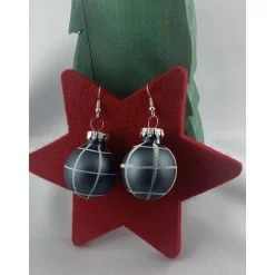 Weihnachtsaccessoires|TinkyStar 3cm grau-blau matte Weihnachtskugel-Ohrringe, kariert * Weihnachtsohrringe * Christbaumkugelohrringe