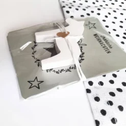 Weihnachtsgeschenke|Ideenglück Dalapferd I Mitbringsel I Weihnachten I kleine Geschenke I Raysin I Verpackt I weißes Gießpulver I Reliefgießpulver