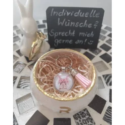 Outlet Das etwas andere Osterkörbchen – liebevoll handgemachtes Geschenkset Glas-Cabochon Taschen-/Schlüsselanhänger Ostern Ostergeschenke