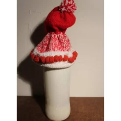 Weihnachtsdeko|Susanne Hiebl...die etwas andere Art! Dekofigur SCHNEEMANNWICHTEL Weihnachtswichtel witzige Upcyclingfigur aus Weinflasche m. handgestricktem Mützchen