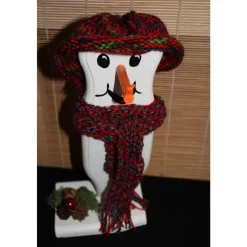 Weihnachtsdeko|Susanne Hiebl...die etwas andere Art! Dekofigur ULI SNOWMAN witzige Schneemanfigur aus altem Holz, dekoriert mit handgestrickter und weihnachtlicher Deko