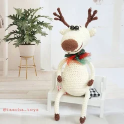 Weihnachtsdeko|Tascha Toys Design Dekofigur Hirsch, Hirsch gehäkelt, gehäkeltes Reh,  Dekofigur Hirsch, hirsch kuscheltier,  Rentier, hirsch gesche