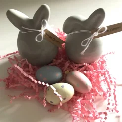 Discount Dicke Osterhasen aus Beton, grau, Ei mit Ohren, Knickohrhase ca. 11 cm Osterhasen