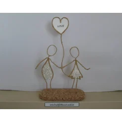 Hochzeitsgeschenke|Buchfaltkunst Seidl Drahtfigur "Paar mit Herzballon", personalisierbar, Geschenk für Hochzeit / Hochzeitstag / Jahrestag / Geburtstag, 22cm