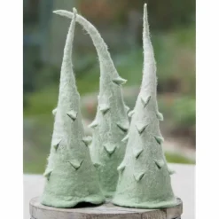 Weihnachtsdeko|Chrijou Drei kleine Filz Tannenbäume aus dem Naturmaterial Wolle in Handarbeit gefilzt; Produkt #479415