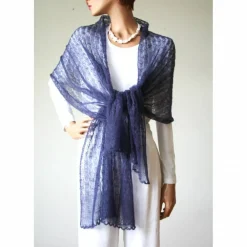 Clearance Dunkelblauer zarter Schal aus Kid-Mohair, leichtes Tuch für Trachtenhochzeit, gestrickte Stola marineblau, Geschenk Frau Brautstolen & -Boleros