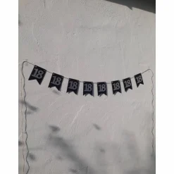Online Elegante Girlande aus Papier zum 18. Geburtstag in silber und schwarz, Wimpelkette, Fahnengirlande, Wimpel, Partydekoration, Papierdekoration Dekoration