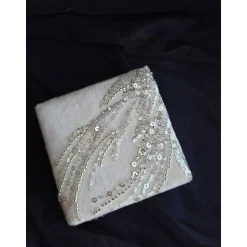 Best Elegantes Hochzeitsset aus Samt mit Stickerei und Pailletten – personalisiert, romantisch & luxuriös handgefertigt Hochzeitsdeko